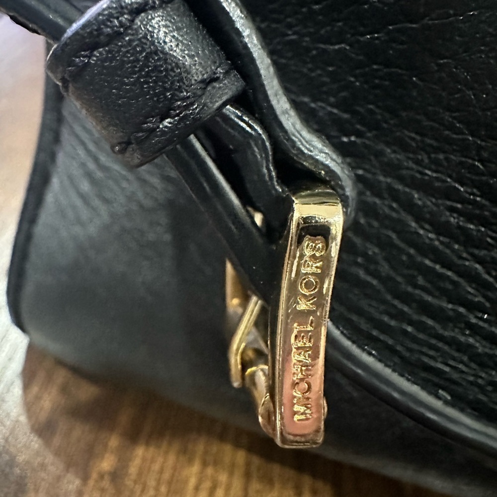 Michael Kors Hamilton Large Soft Leather Satchel Bag Lock Black GUC​​ - Picture 12 of 12